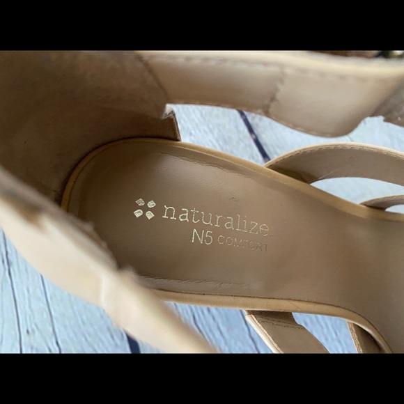 NATURALIZER Sandals - Picture 3 of 7